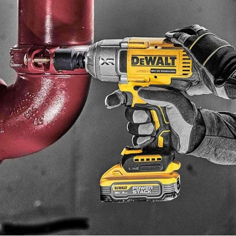 Аккумуляторный ударный гайковерт DeWALT DCF900P2T-QW