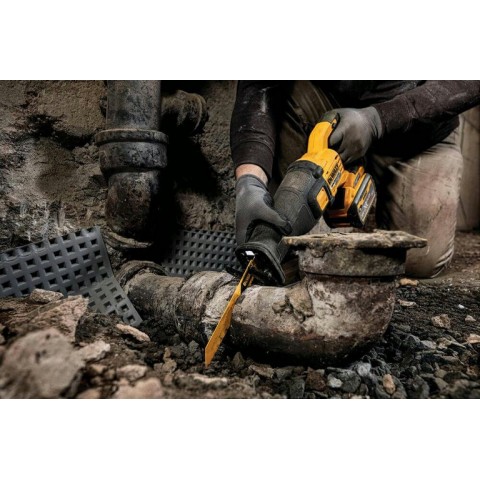 Аккумуляторная сабельная пила DeWALT DCS389X2-QW