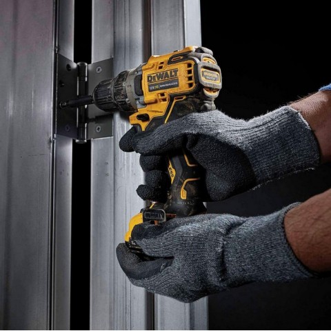 Аккумуляторная дрель-шуруповёрт DeWALT DCD701D2