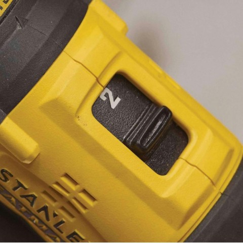 Дрель-шуруповерт бесщёточный аккумуляторный Stanley "FATMAX" SFMCD710D2K-QW